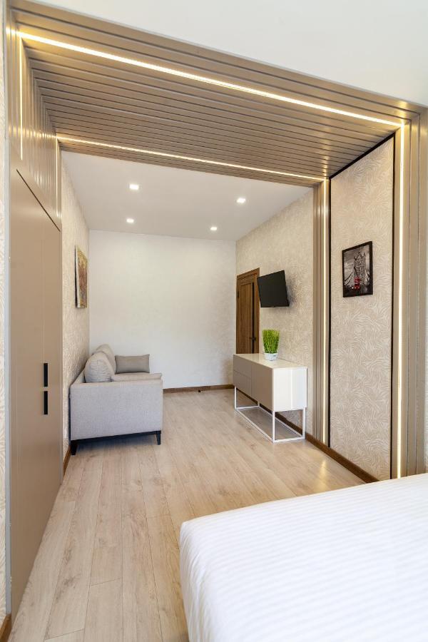 Alfa Apartments Svobody 39 Lviv Dış mekan fotoğraf
