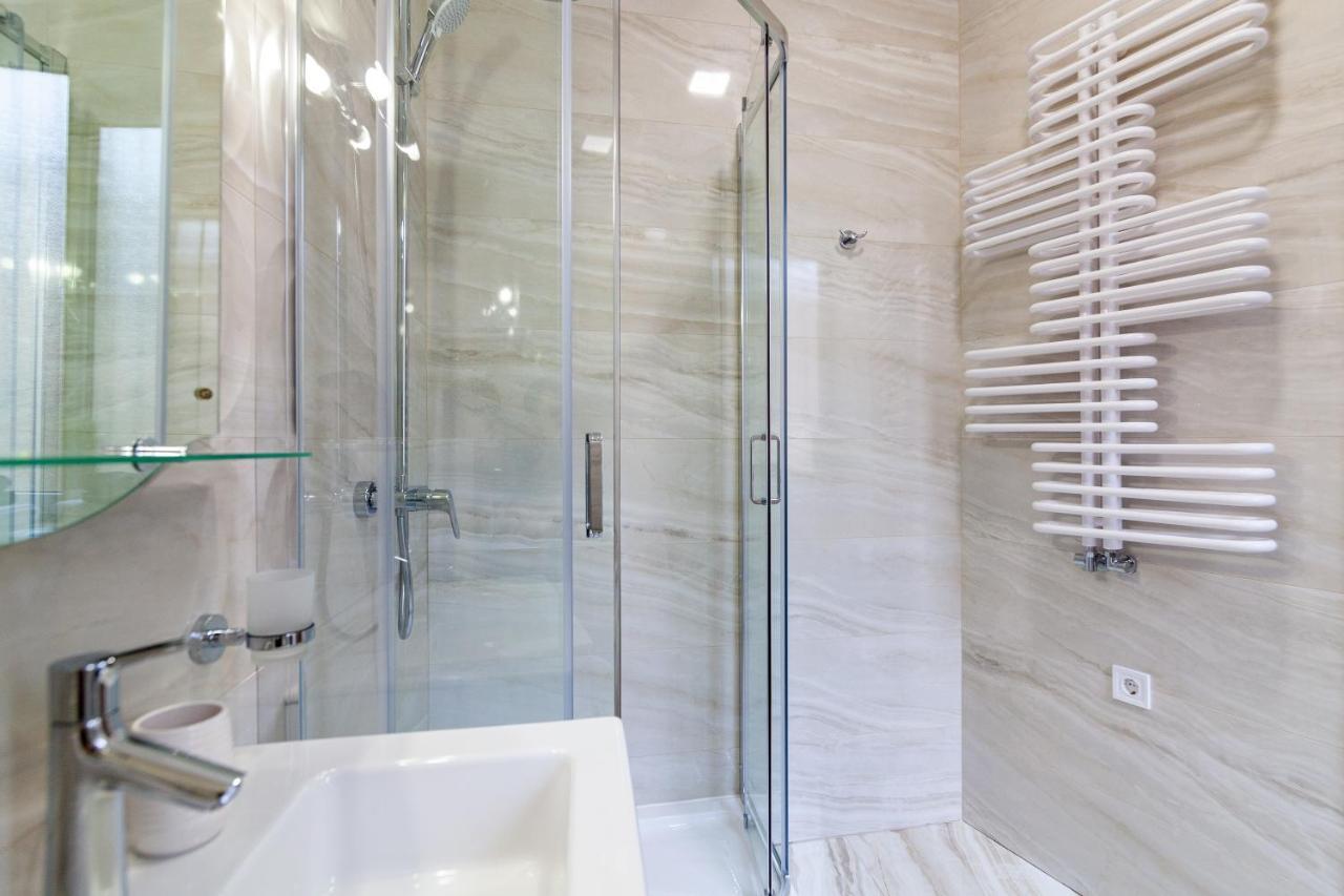 Alfa Apartments Svobody 39 Lviv Dış mekan fotoğraf