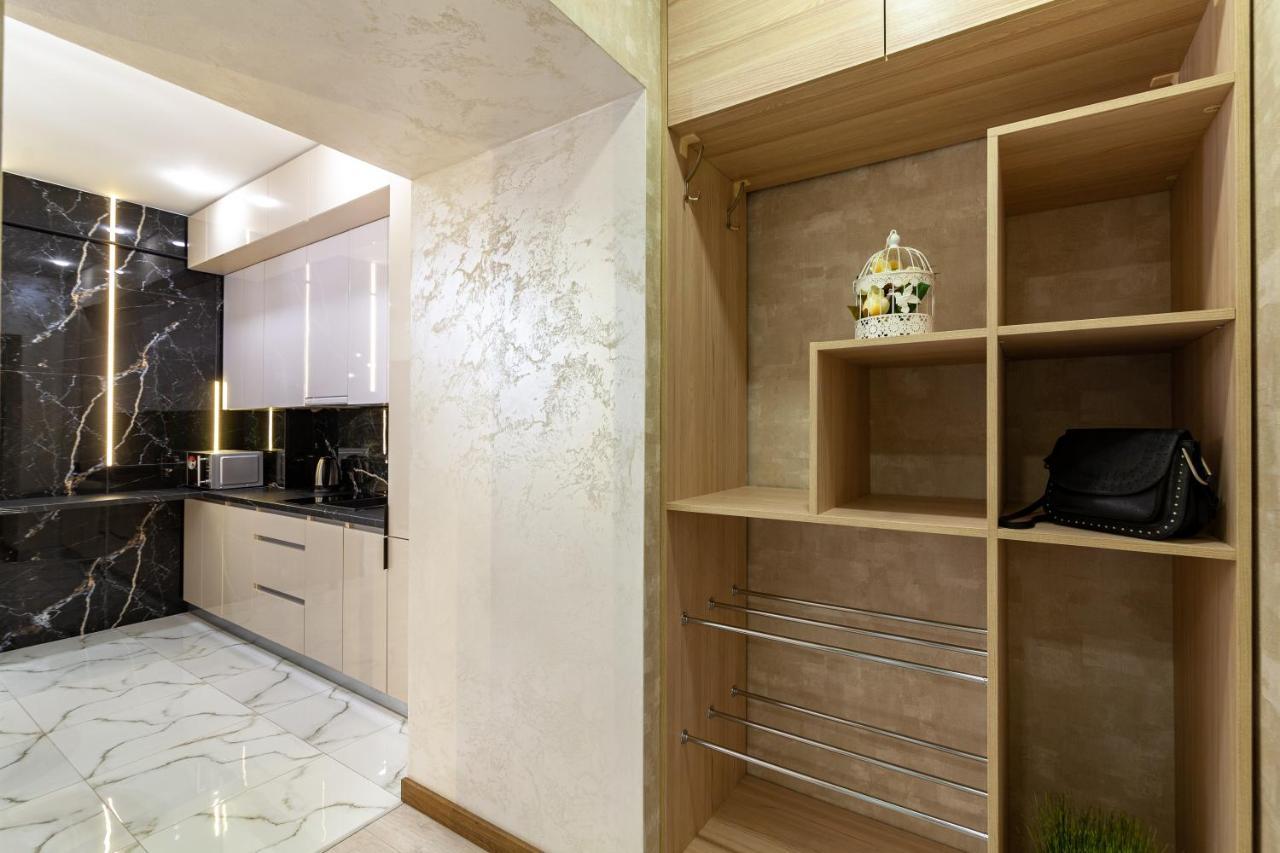 Alfa Apartments Svobody 39 Lviv Dış mekan fotoğraf